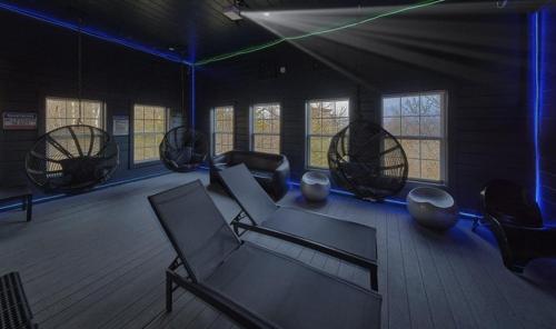 Imagen general del Dream Maker Lodge: 12-Bedroom Smoky Mountain Cabin with Pool, Hot Tubs, Theater, and Game Room. Foto 2