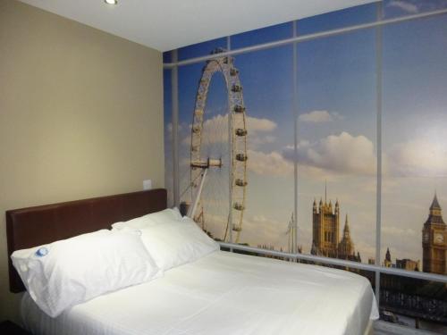 Imagen de la habitación del Dreams Hotel, Barking. Foto 6