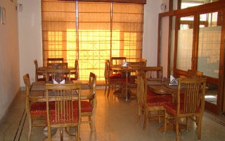 Imagen del bar/restaurante del Dreams Inn Greater Noida. Foto 3
