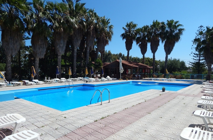 Imagen de la piscina del Dreams4you. Foto 14