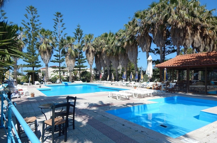 Imagen de la piscina del Dreams4you. Foto 15