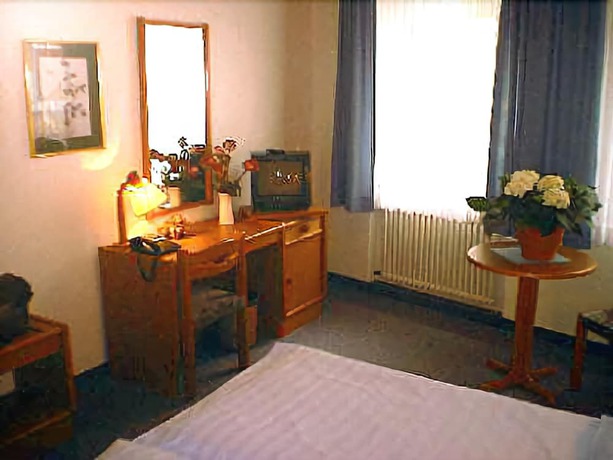 Imagen de la habitación del Drei K&ouml;nige Dom Hotel. Foto 15