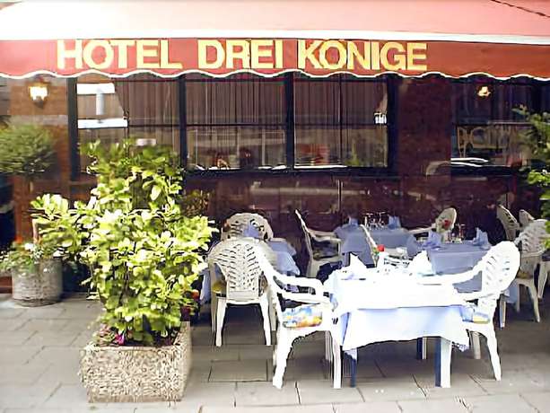 Imagen de los exteriores del Drei K&ouml;nige Dom Hotel. Foto 16
