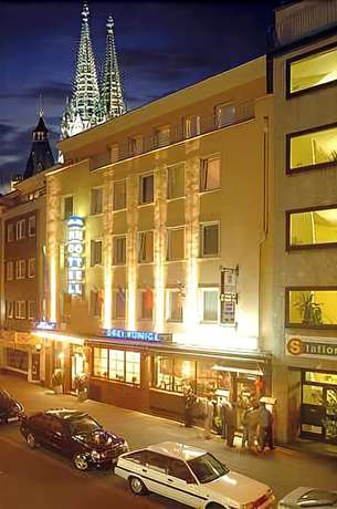 Imagen general del Drei Könige Dom Hotel. Foto 1