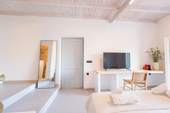 Imagen de la habitación del Drio Kythnos Suites. Foto 11