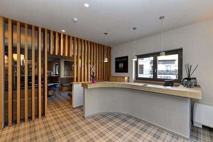 Imagen de los interiores del Du Parc Hotel. Foto 20