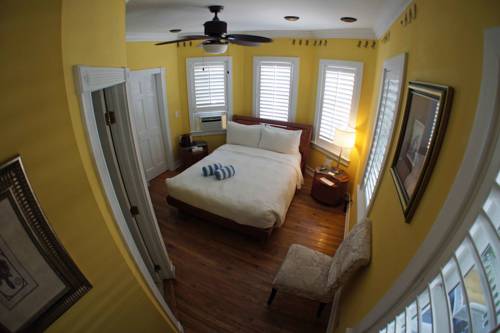 Imagen de la habitación del Duval Inn. Foto 13