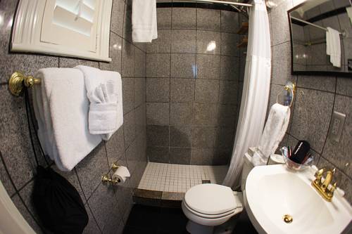 Imagen de la habitación del Duval Inn. Foto 14