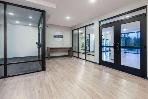 Imagen general del ECHO Suites Richmond West - Opening Dec 2024. Foto 4