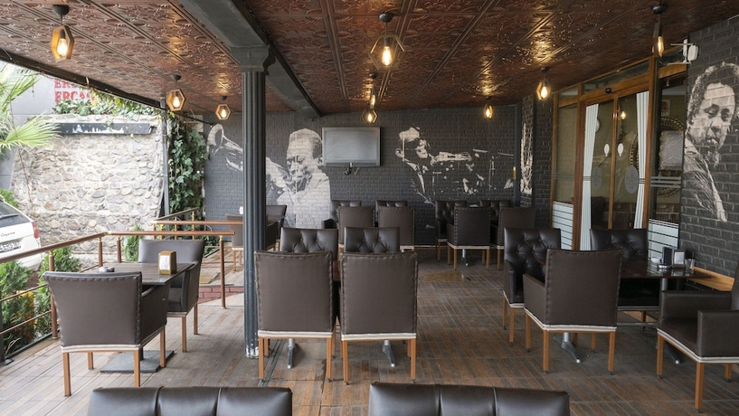 Imagen del bar/restaurante del ERS LİFE AİRPORT HOTEL. Foto 6