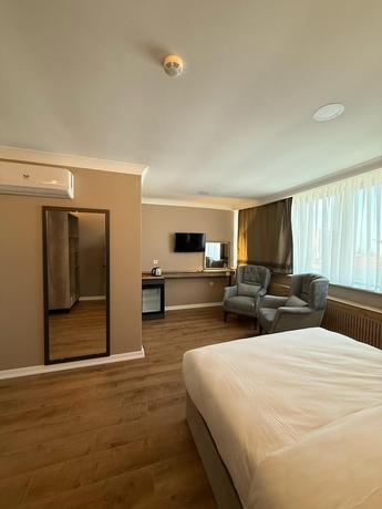 Imagen de la habitación del ERSA HOTEL. Foto 13