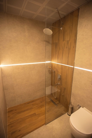 Imagen de la habitación del EVDİRHAN OTEL. Foto 12
