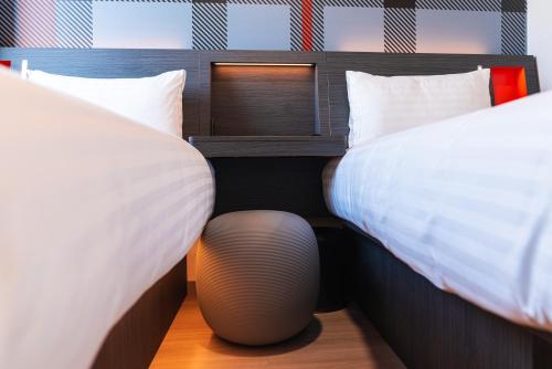 Imagen de la habitación del Easyhotel Paris Nord Aubervilliers. Foto 6