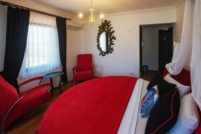 Imagen de la habitación del Ebruli Hotel. Foto 28