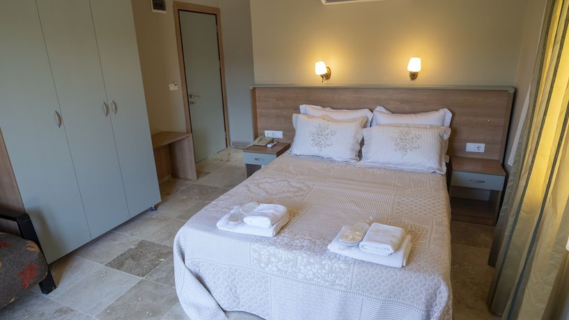 Imagen de la habitación del Ebruli Otel Cunda. Foto 11