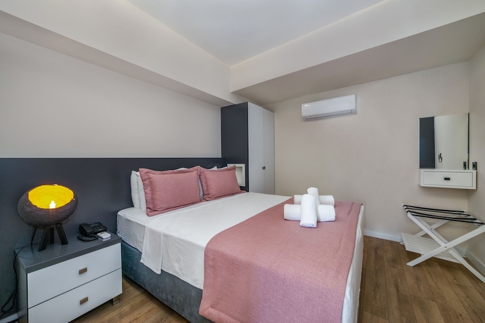 Imagen de la habitación del Ece Marina Suit. Foto 1