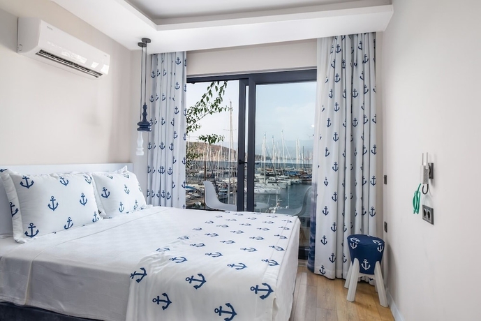Imagen de la habitación del Ece Marina Suit. Foto 3