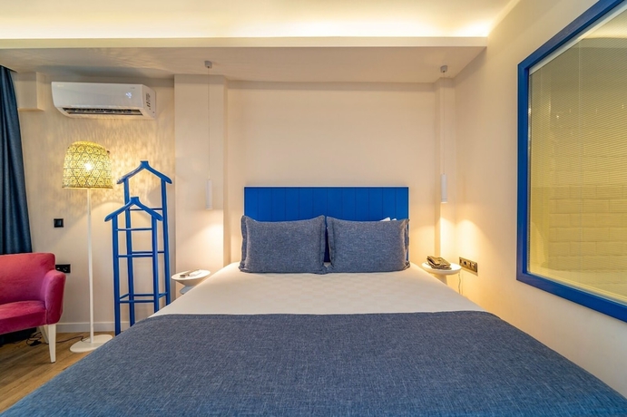 Imagen de la habitación del Ece Marina Suit. Foto 8