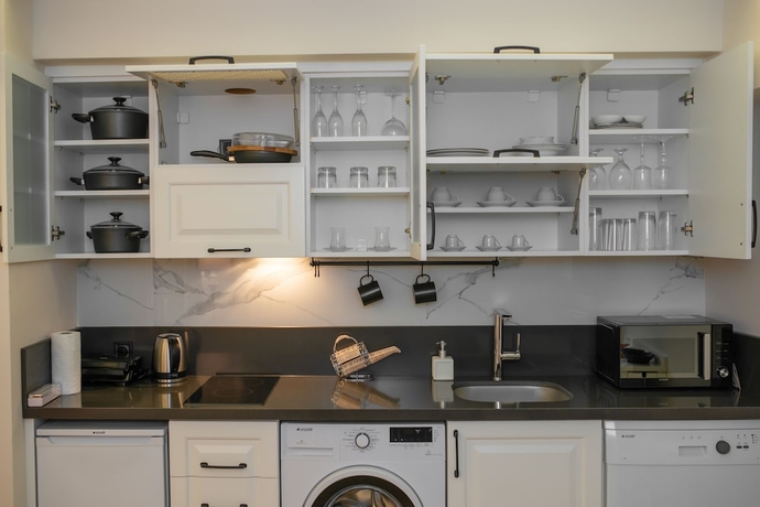 Imagen de la habitación del Ece Marina Suit. Foto 10