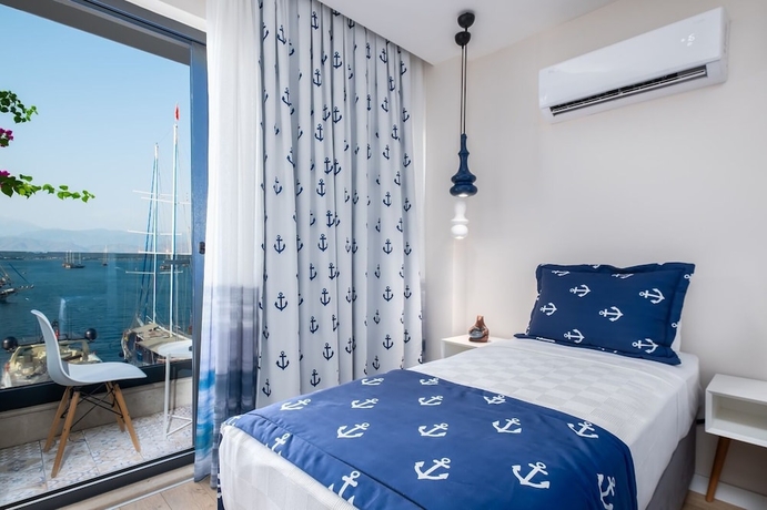 Imagen de la habitación del Ece Marina Suit. Foto 16