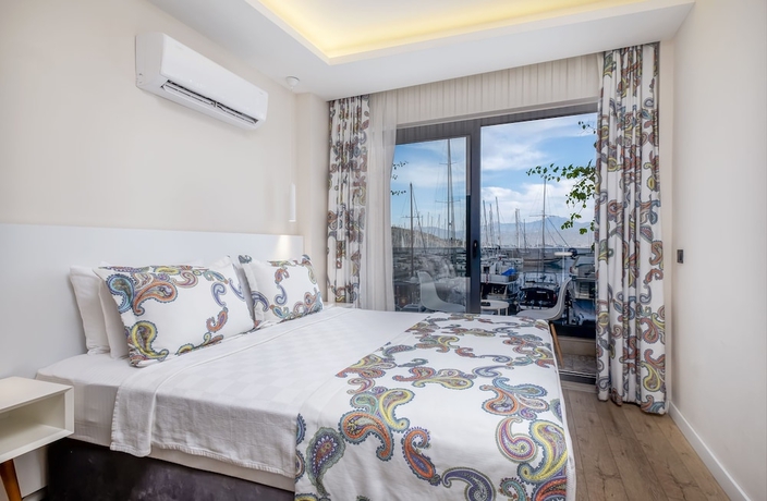 Imagen de la habitación del Ece Marina Suit. Foto 17