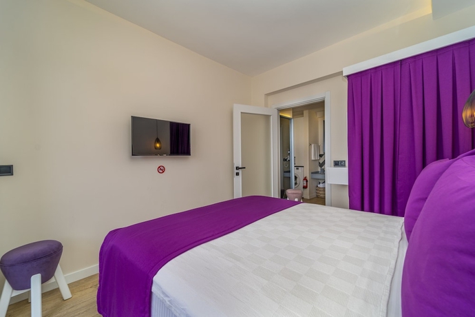 Imagen de la habitación del Ece Marina Suit. Foto 18
