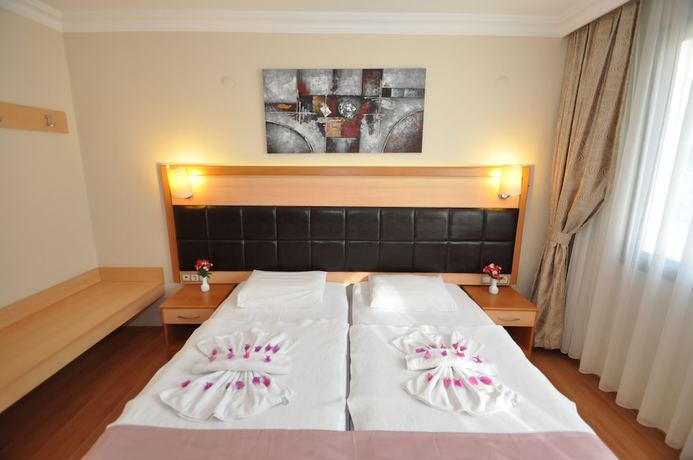 Imagen de la habitación del EcemHotel. Foto 7