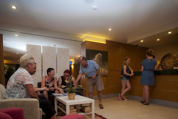 Imagen de los interiores del EcemHotel. Foto 12