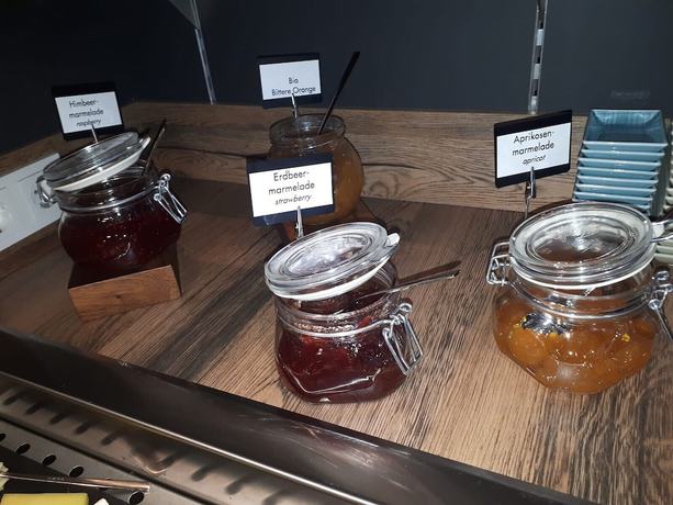 Imagen del bar/restaurante del Ecome Hotel. Foto 6