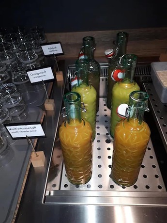 Imagen del bar/restaurante del Ecome Hotel. Foto 8