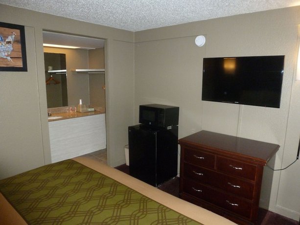 Imagen de la habitación del Econo Lodge Pittsburgh I-79. Foto 12