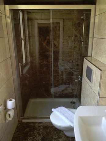 Imagen de la habitación del Eda Hotel. Foto 9