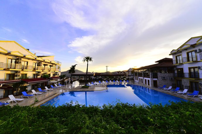 Imagen de los exteriores del Edasu Hotels. Foto 17