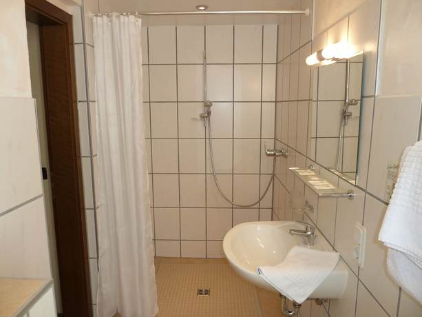 Imagen de la habitación del Edelstein-Hotel. Foto 7
