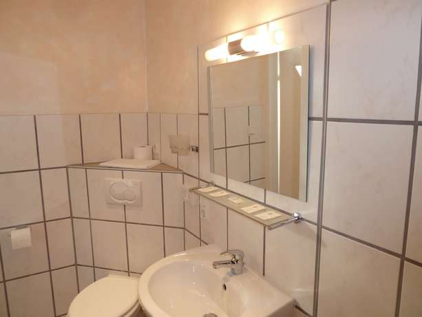 Imagen de la habitación del Edelstein-Hotel. Foto 13
