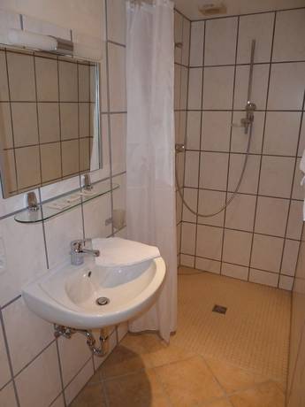 Imagen de la habitación del Edelstein-Hotel. Foto 17