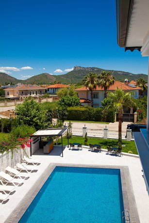 Imagen de la piscina del Edem Flower Hotel. Foto 17