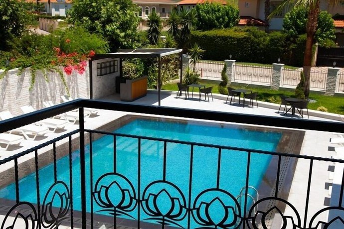 Imagen de la piscina del Edem Flower Hotel. Foto 20
