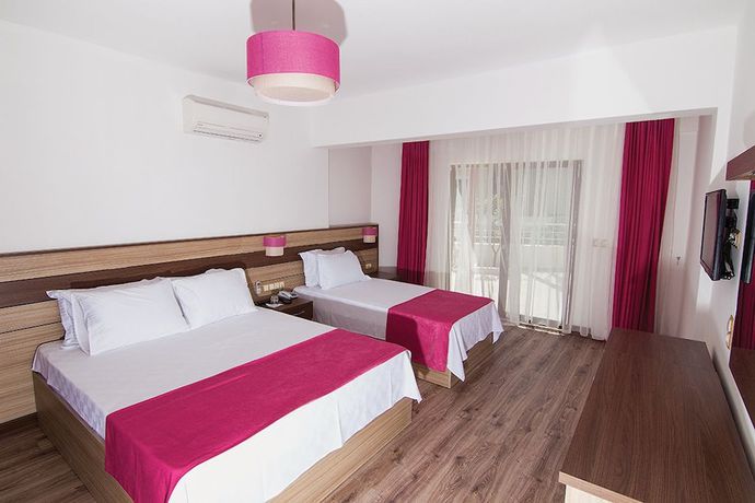 Imagen de la habitación del Eden Pyara Hotel Turunc. Foto 17