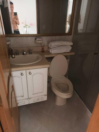 Imagen de la habitación del Edificio San Thelmo Laureles. Foto 12