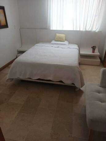 Imagen de la habitación del Edificio San Thelmo Laureles. Foto 13