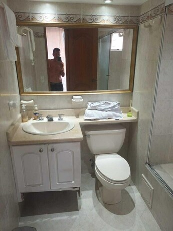 Imagen de la habitación del Edificio San Thelmo Laureles. Foto 14