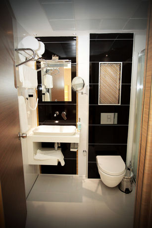 Imagen de la habitación del Edis Premier Hotel. Foto 2
