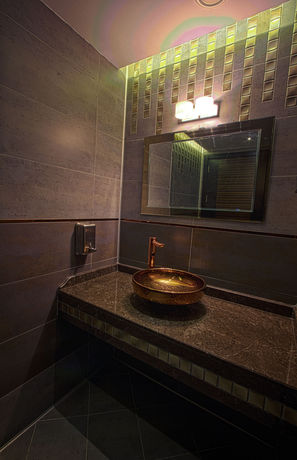 Imagen de la habitación del Edis Premier Hotel. Foto 10