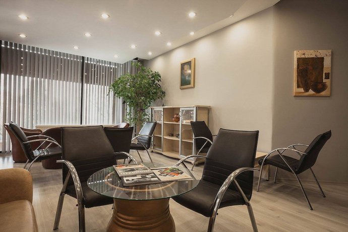 Imagen de los interiores del Edrin Hotel. Foto 17