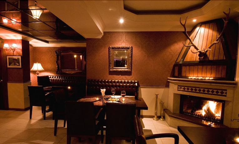 Imagen del bar/restaurante del Efe Hotel Edirne. Foto 4