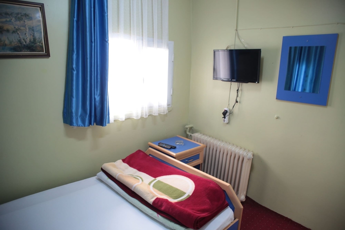 Imagen de la habitación del Efebey Otel. Foto 12