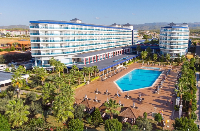 Imagen general del Eftalia Marin Resort Hotel. Foto 1
