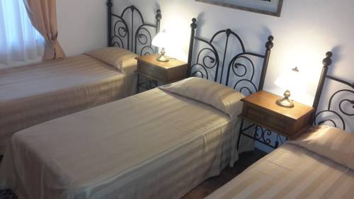 Imagen de la habitación del Ege Hotel. Foto 5