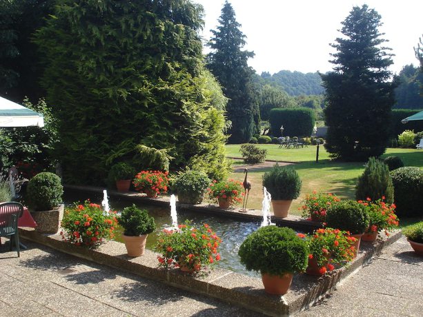 Imagen de los exteriores del Eifel Hotel Lamberty. Foto 7